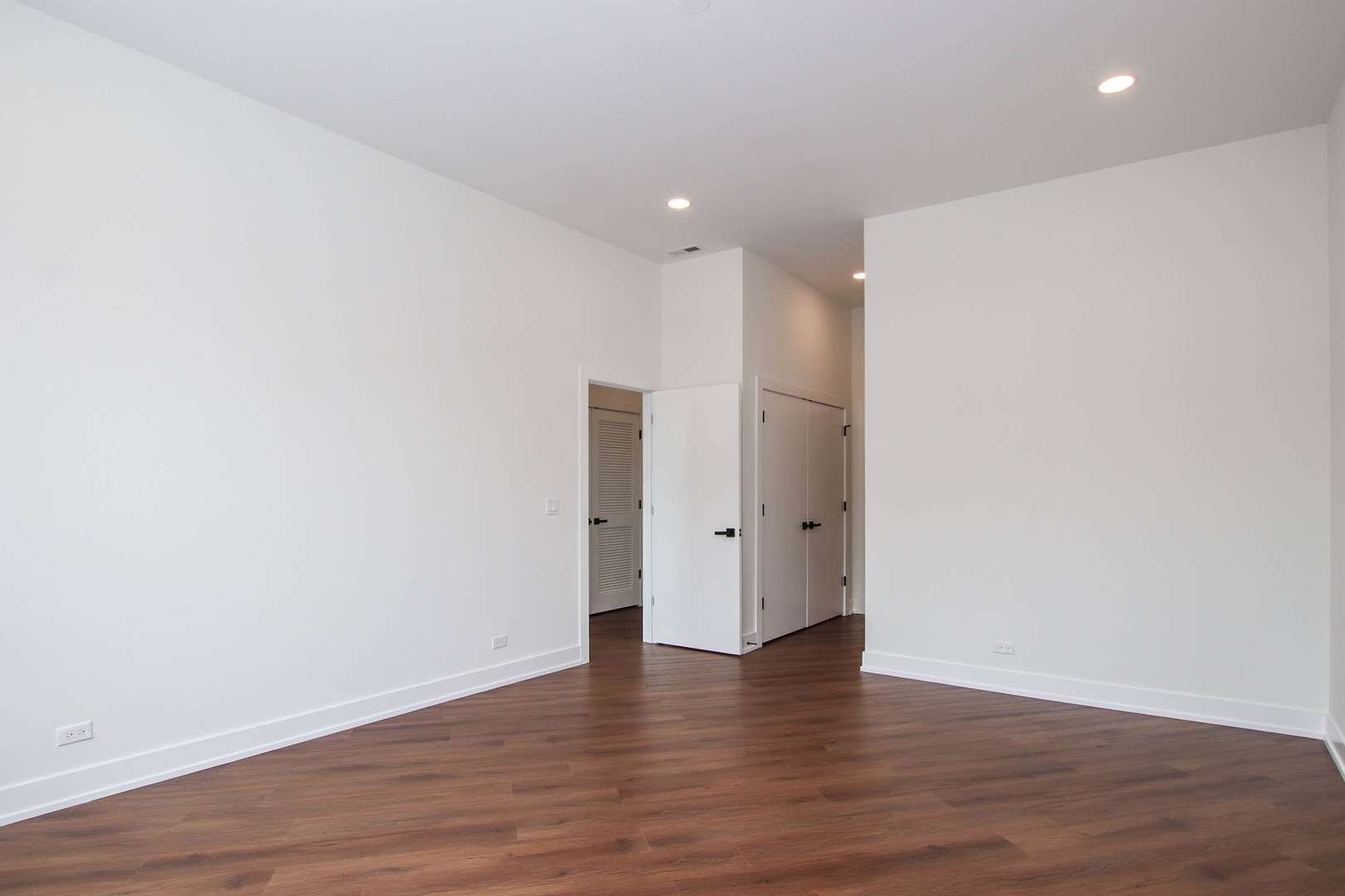 1001 N Milwaukee Avenue Unit: 204