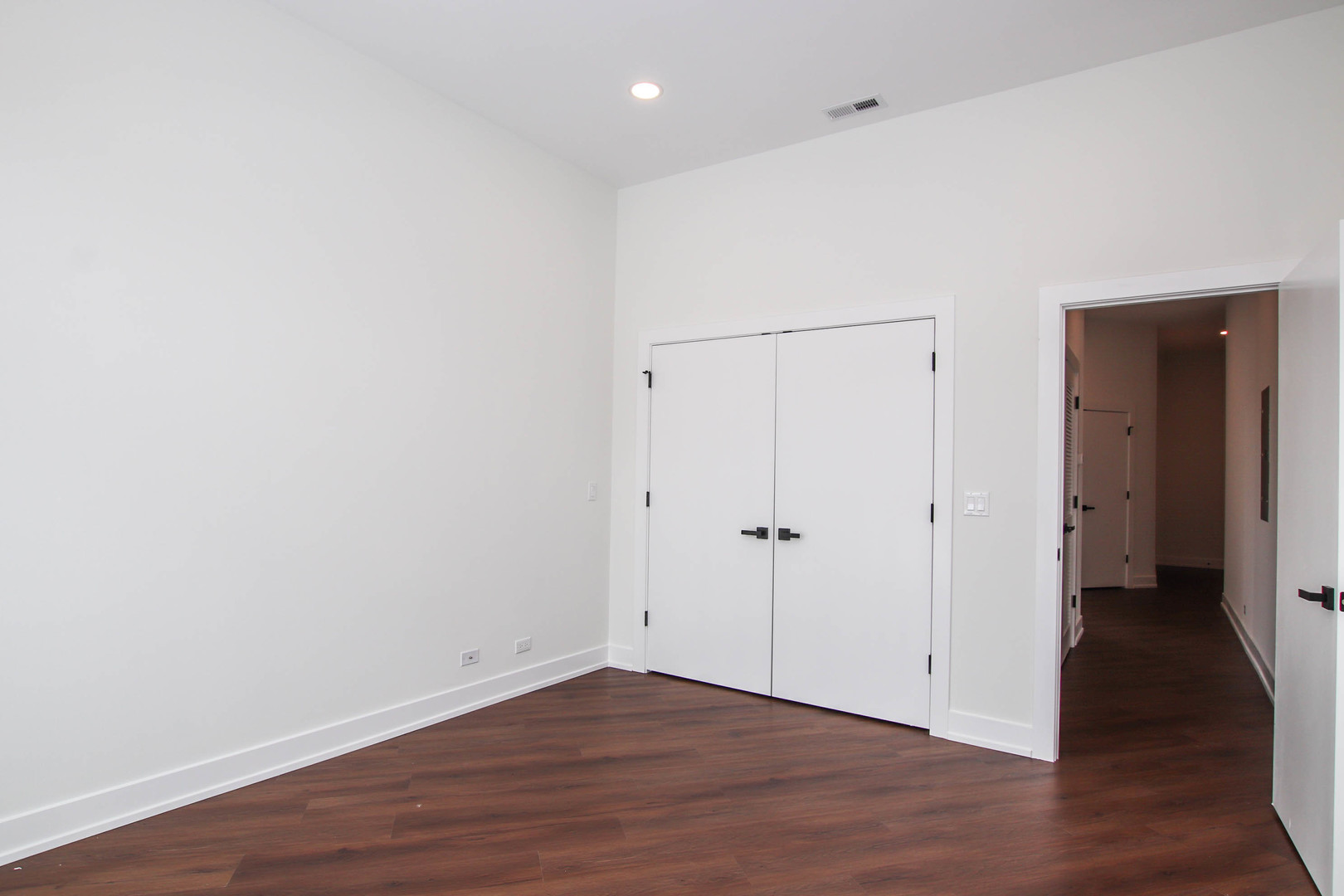 1001 N Milwaukee Avenue Unit: 204