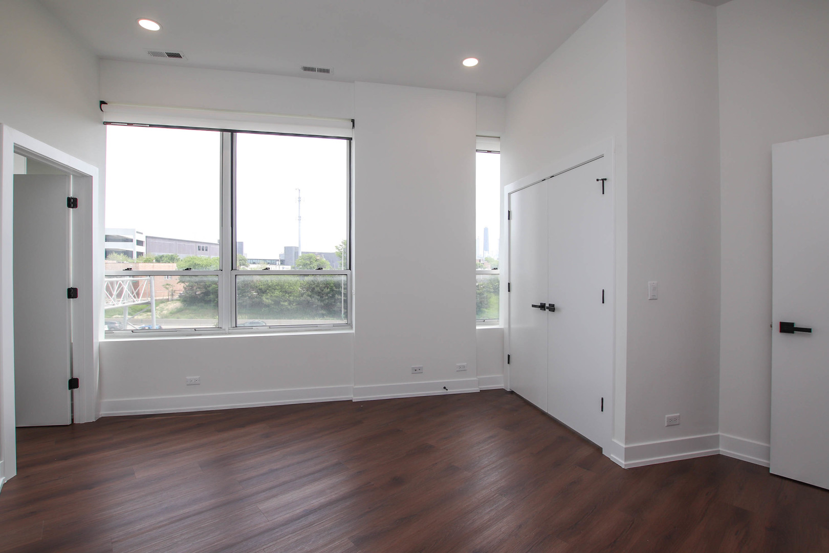 1001 N Milwaukee Avenue Unit: 201
