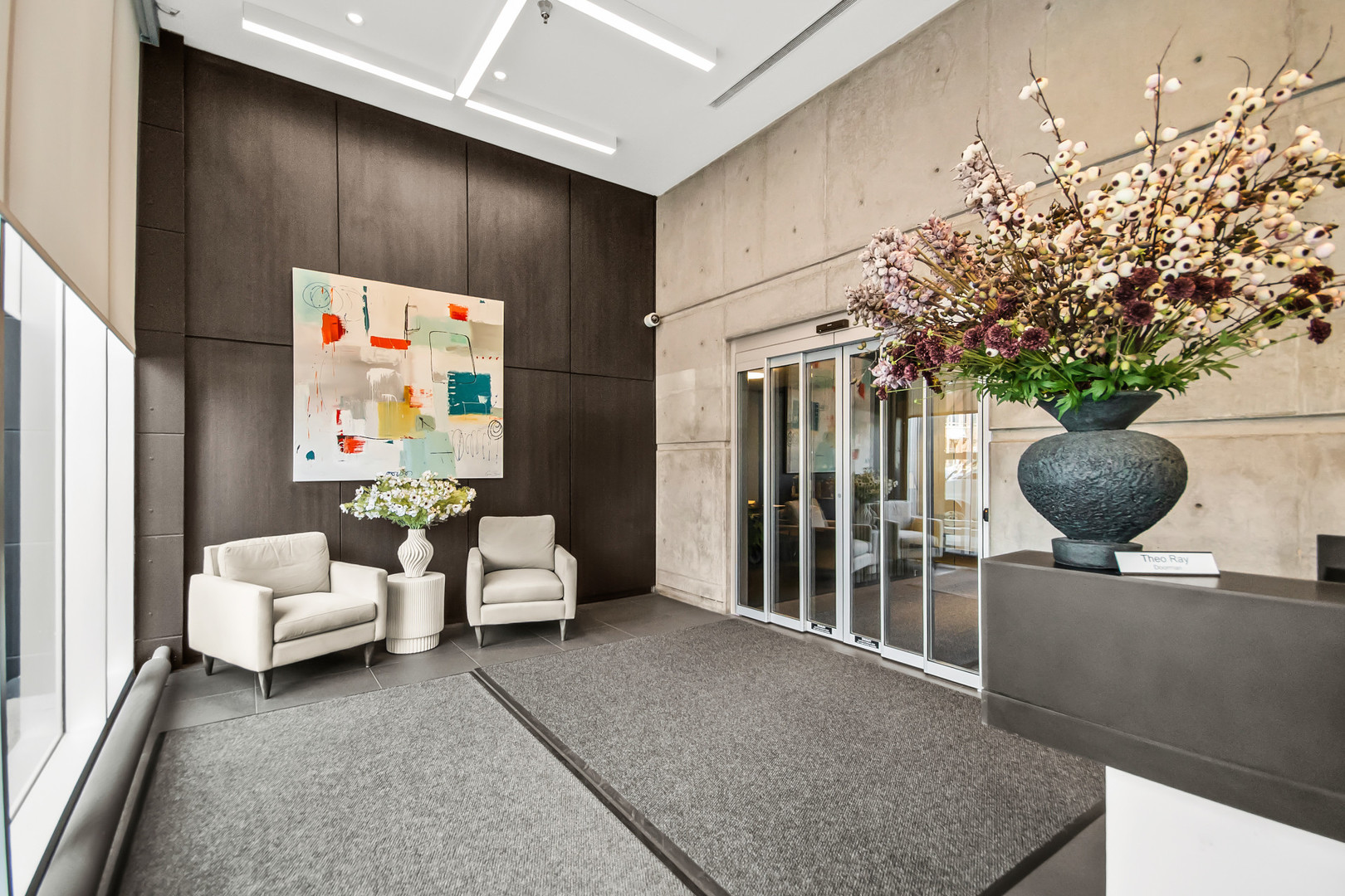 653 N Kingsbury Street Unit: 1007