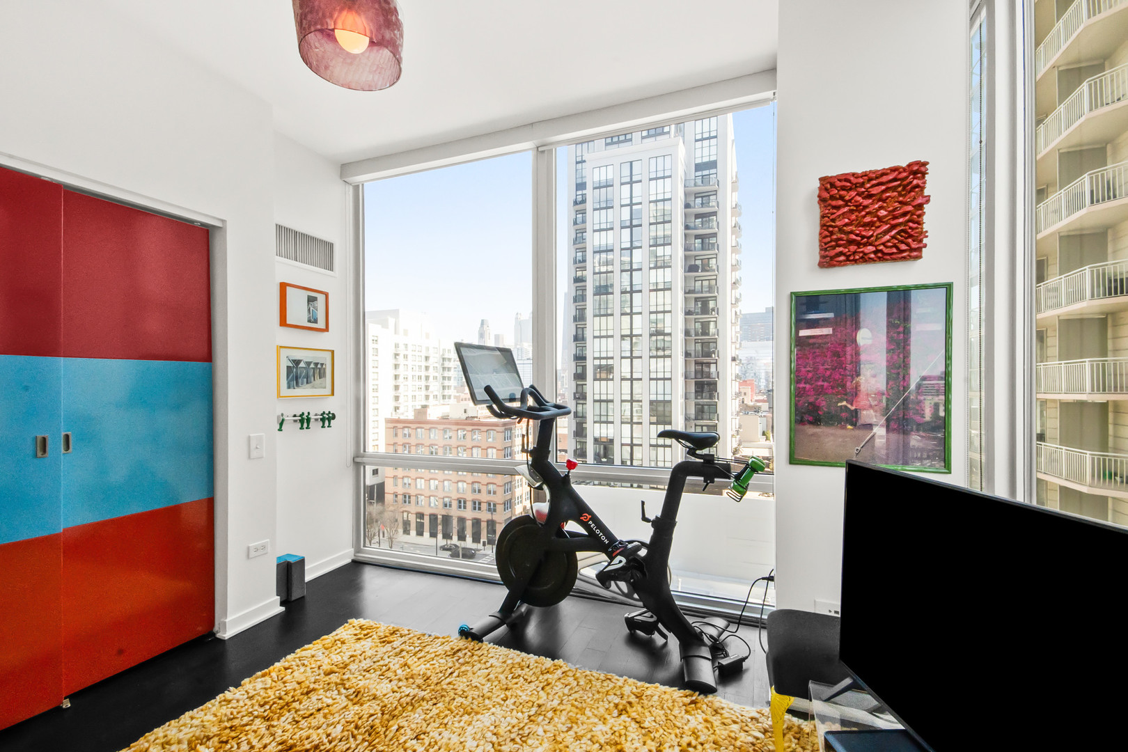653 N Kingsbury Street Unit: 1007