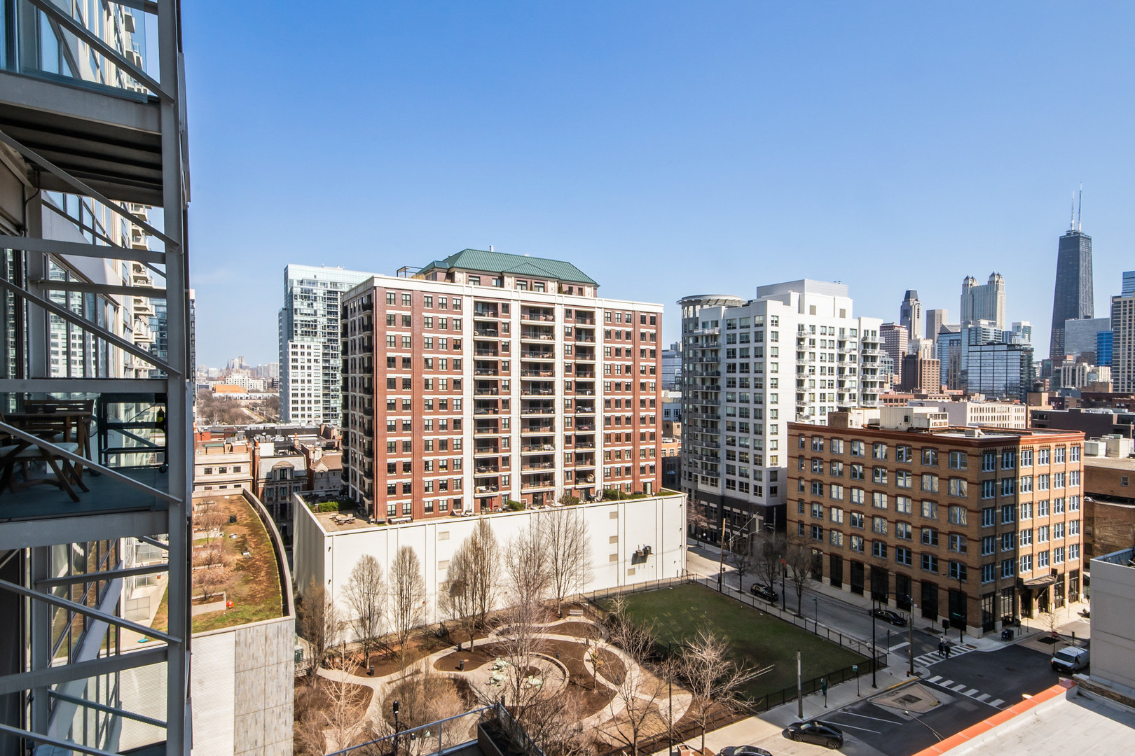 653 N Kingsbury Street Unit: 1007