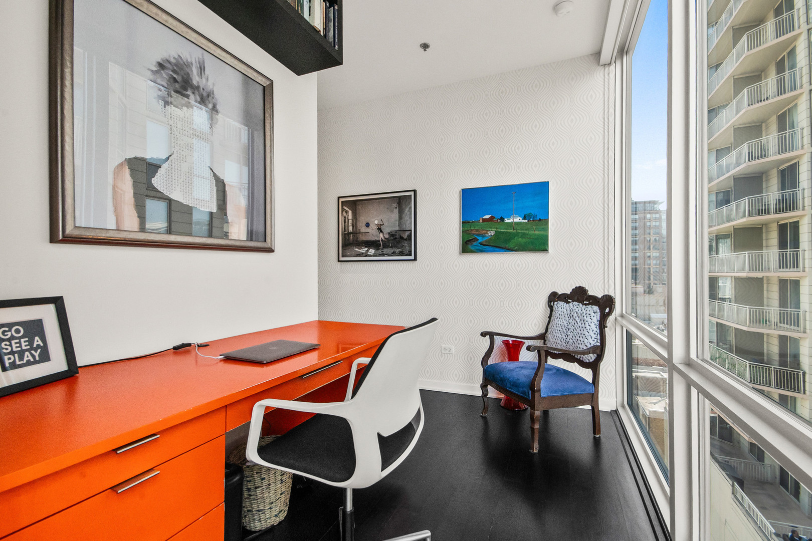 653 N Kingsbury Street Unit: 1007