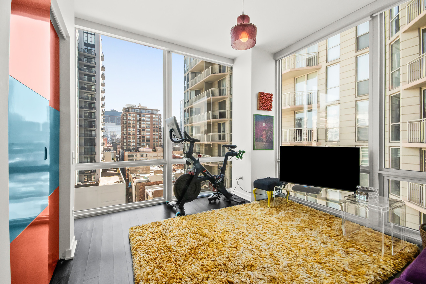 653 N Kingsbury Street Unit: 1007