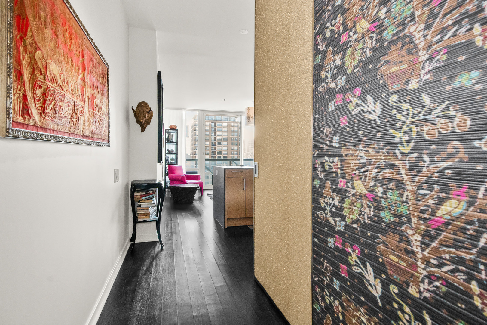 653 N Kingsbury Street Unit: 1007