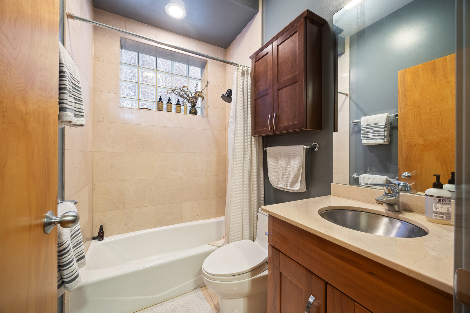 1106 N Paulina Street Unit: 1