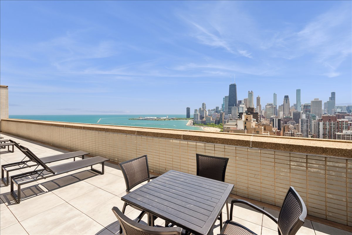 1550 N LAKE SHORE Drive Unit: 30D