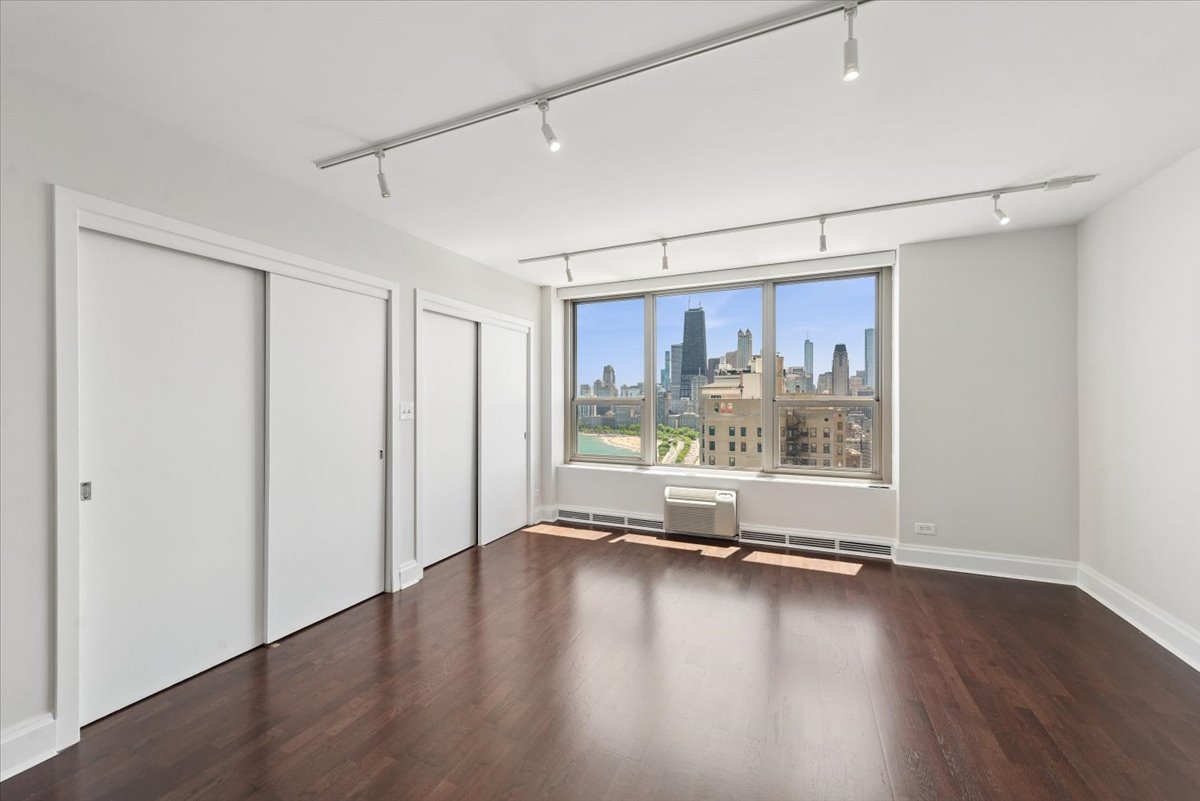 1550 N LAKE SHORE Drive Unit: 30D