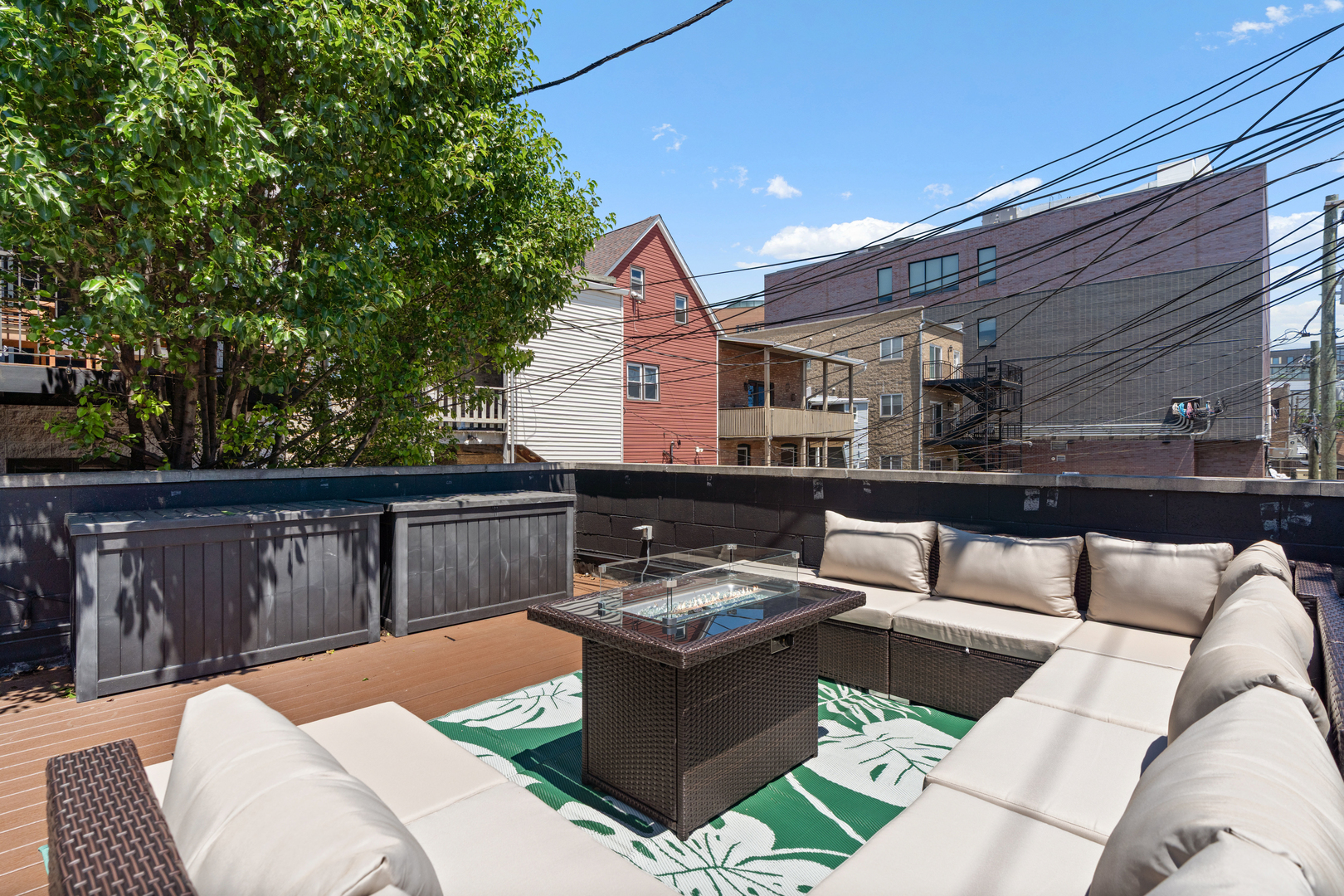 1131 W Addison Street Unit: 2
