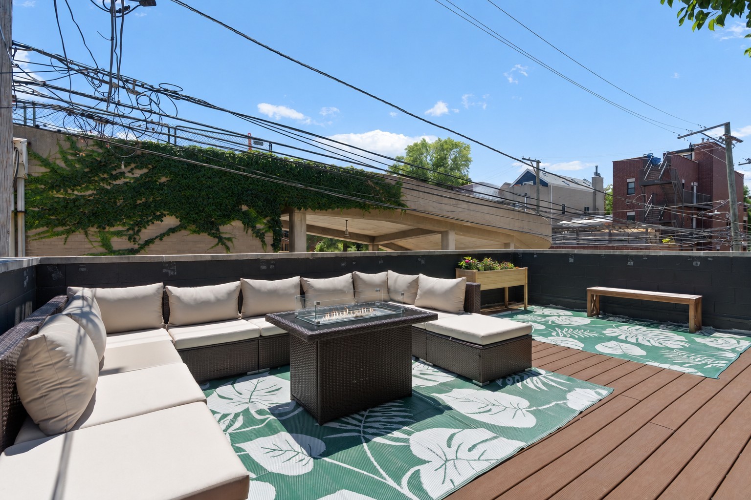 1131 W Addison Street Unit: 2