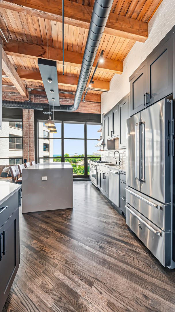 1133 S Wabash Avenue Unit: 806