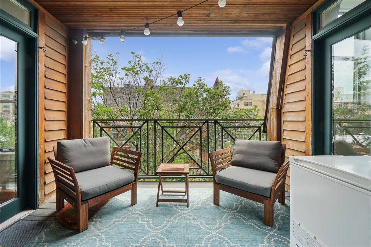3202 N Paulina Street Unit: 4S