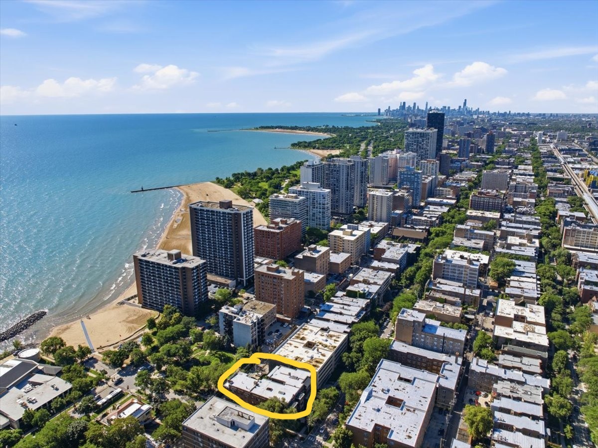 1023 W Thorndale Avenue Unit: 1