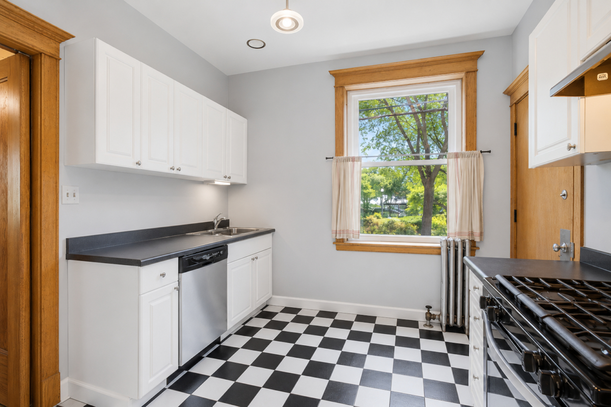 1023 W Thorndale Avenue Unit: 1