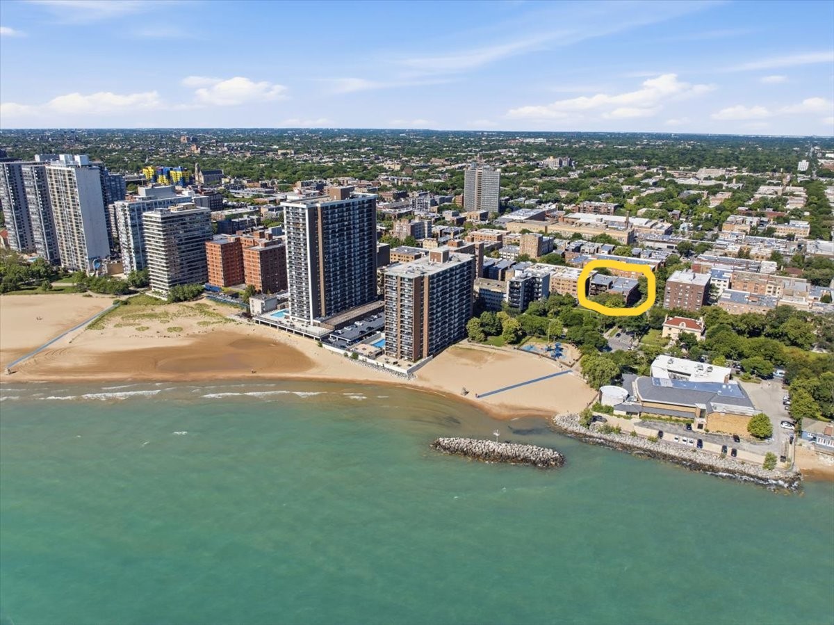 1023 W Thorndale Avenue Unit: 1