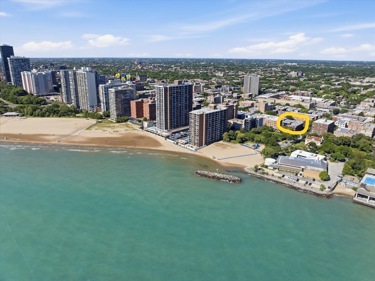 1023 W Thorndale Avenue Unit: 1