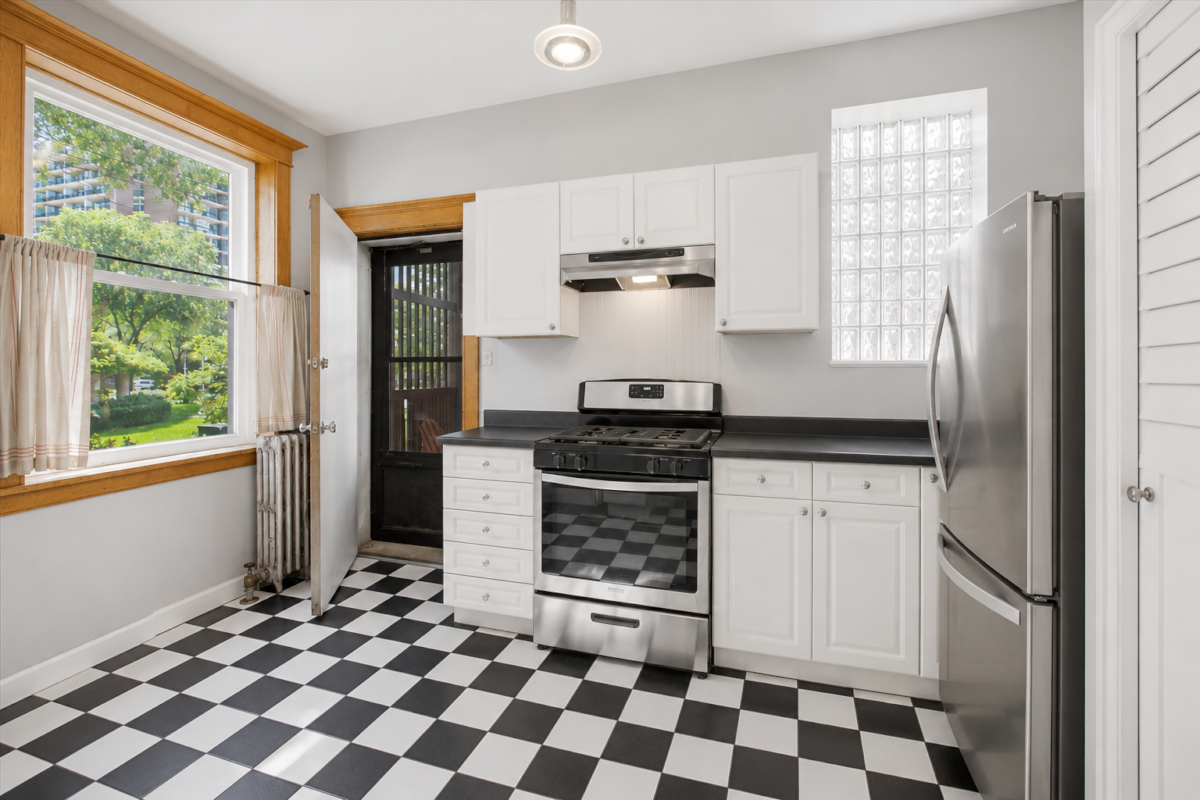 1023 W Thorndale Avenue Unit: 1