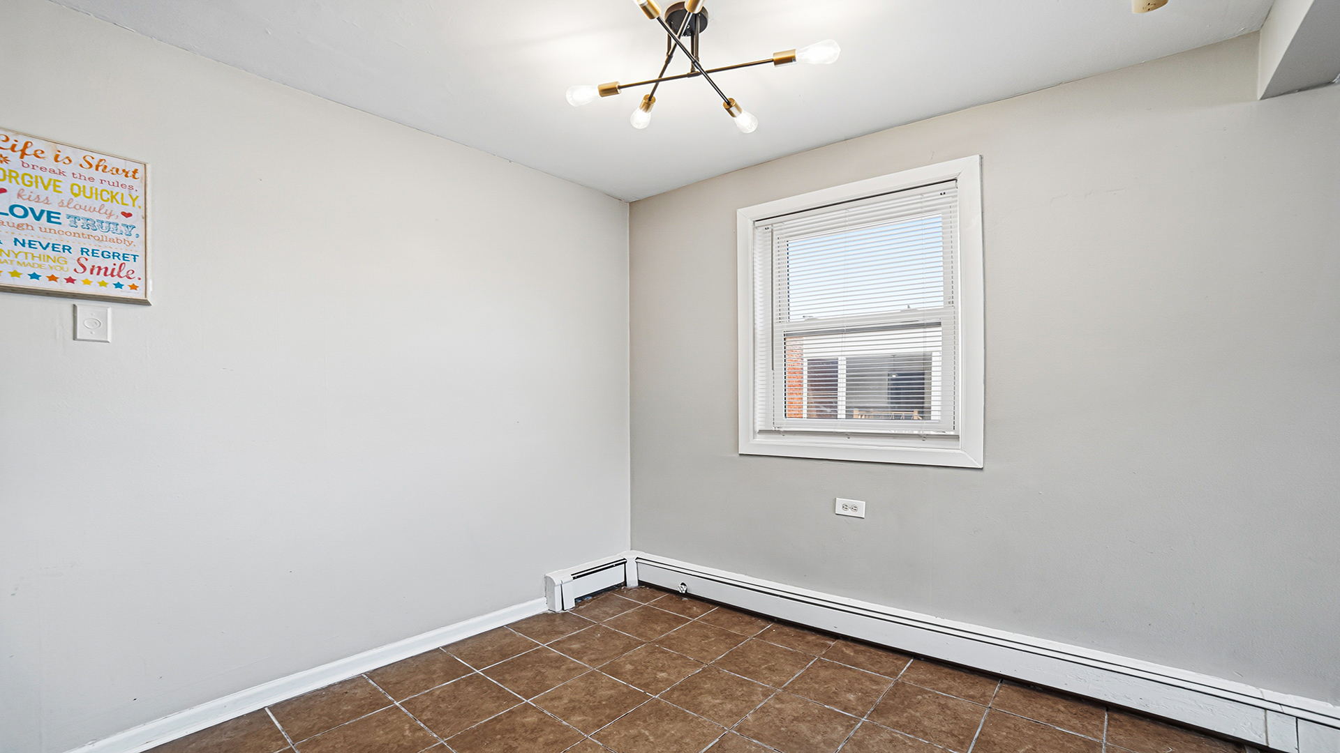 2411 W Balmoral Avenue Unit: 3B