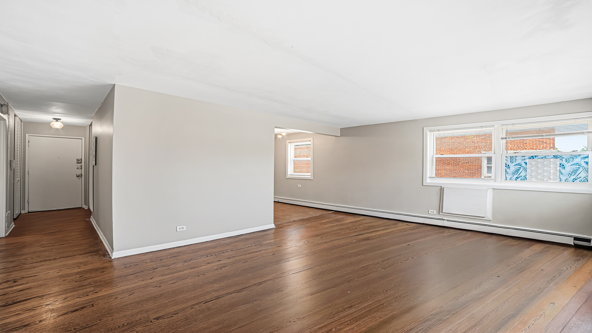 2411 W Balmoral Avenue Unit: 3B