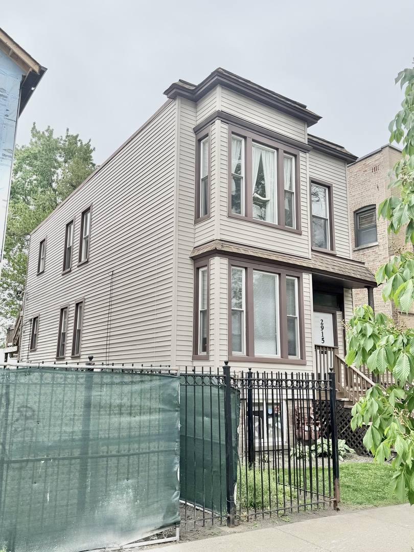 2915 W McLean Avenue