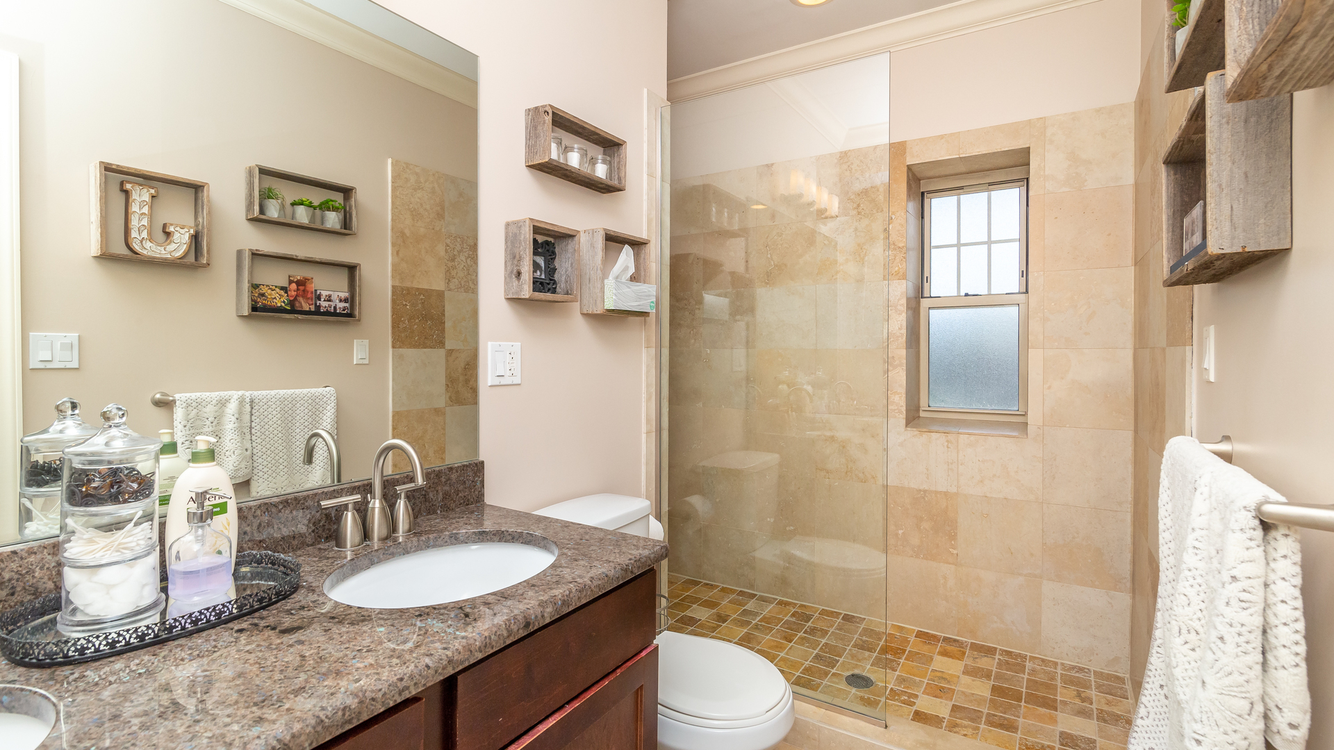 1639 W GRANVILLE Avenue Unit: G