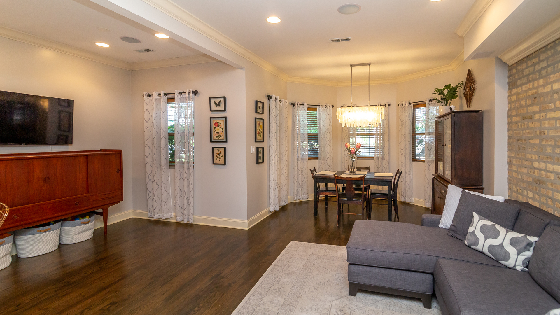 1639 W GRANVILLE Avenue Unit: G