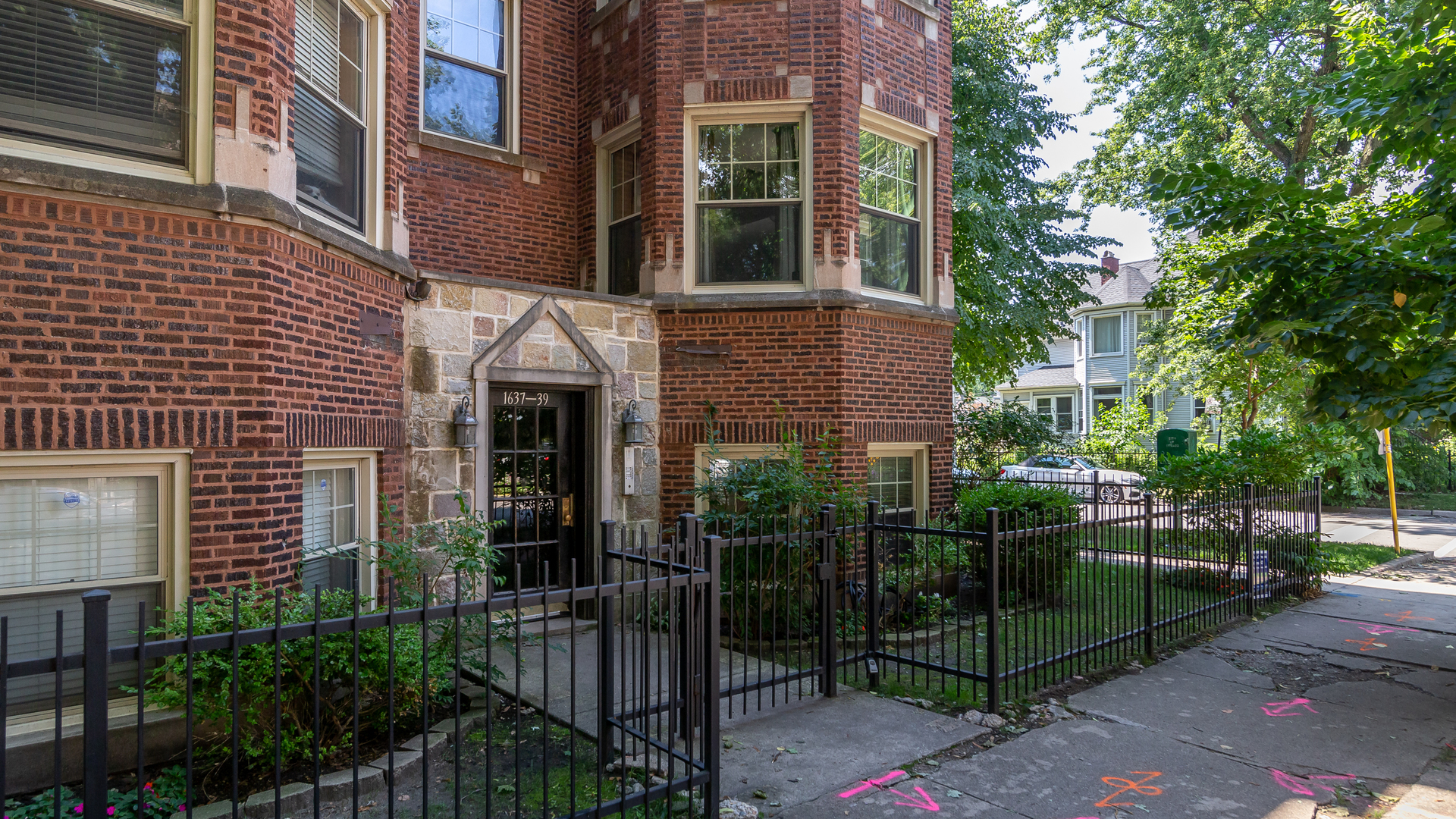 1639 W GRANVILLE Avenue Unit: G