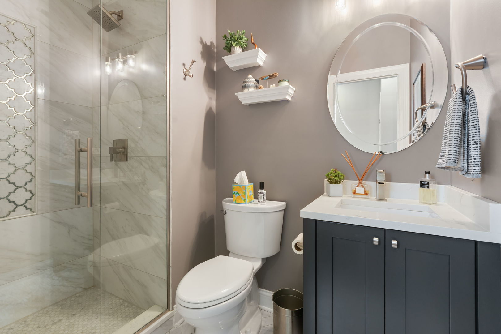 3238 N Kenmore Avenue Unit: 2