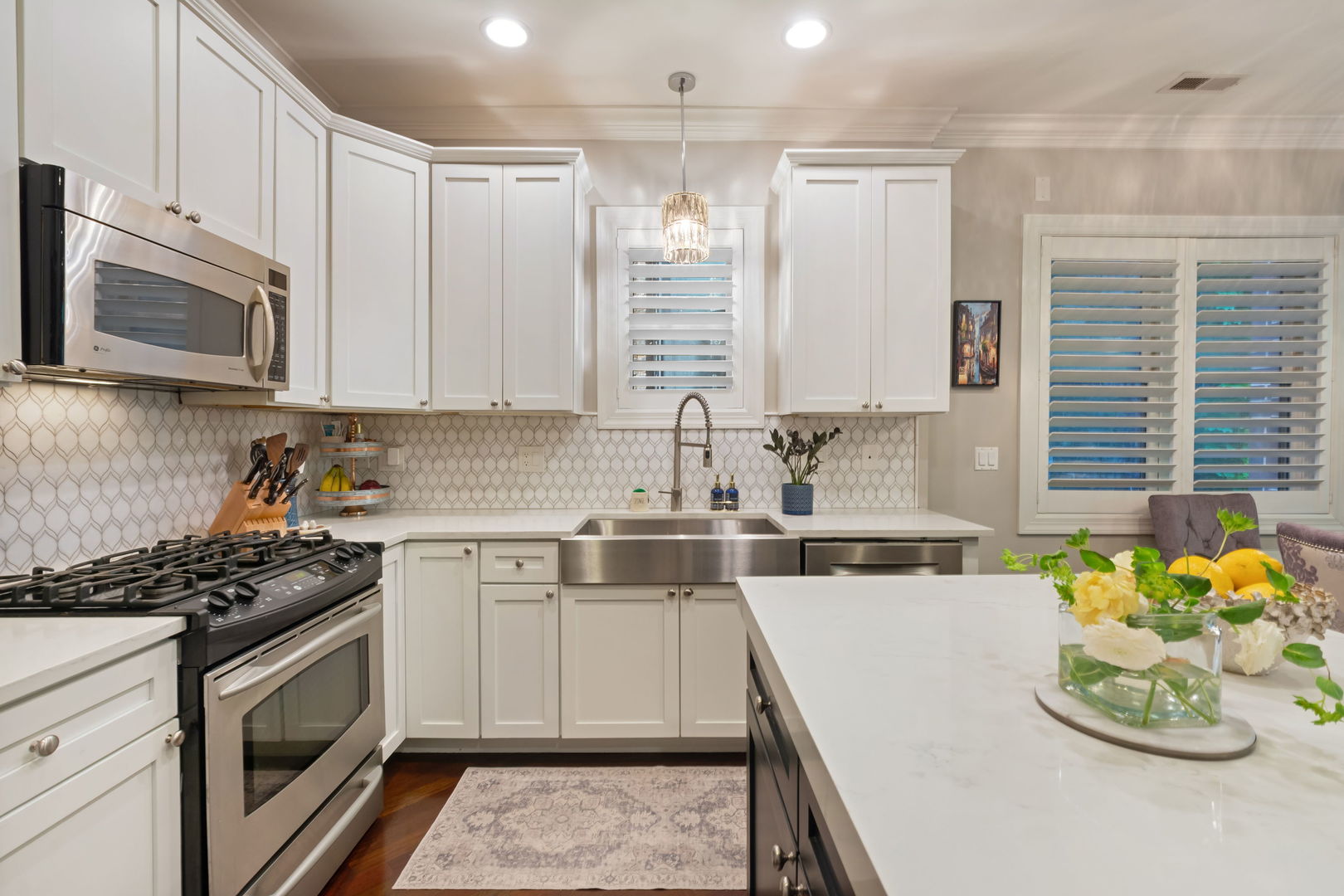 3238 N Kenmore Avenue Unit: 2