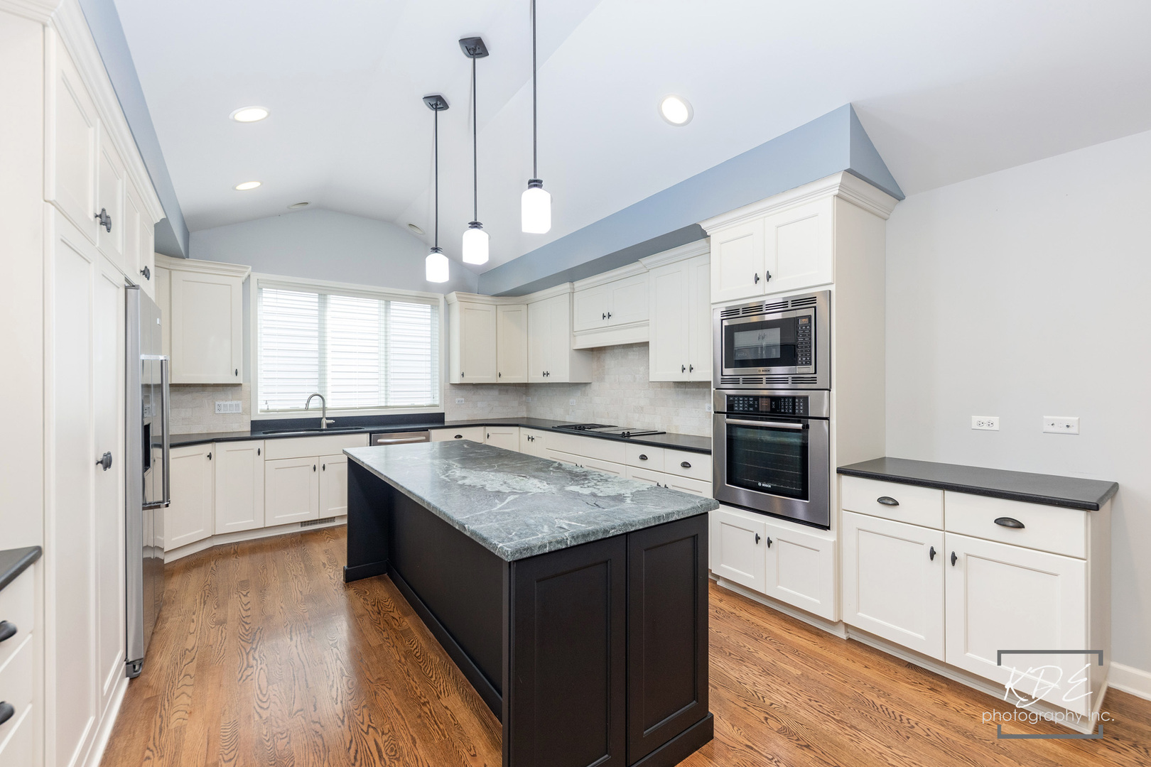 1126 Kings Point Court