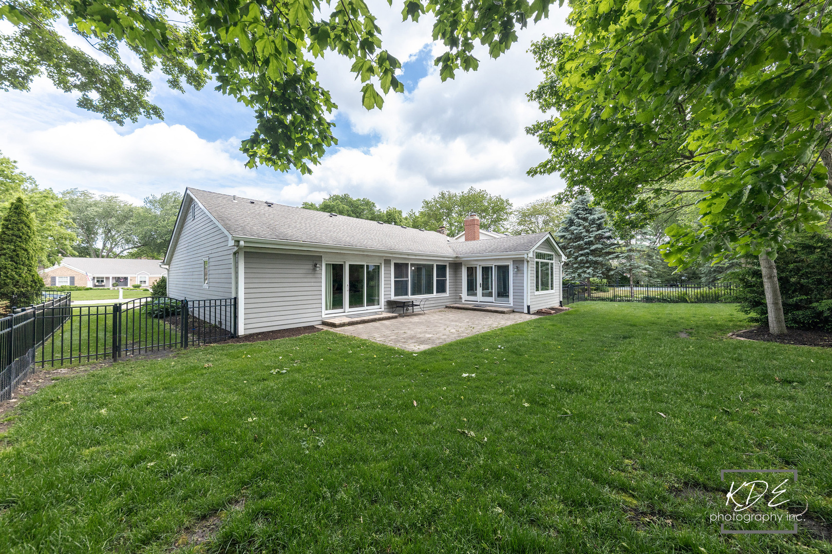 1126 Kings Point Court