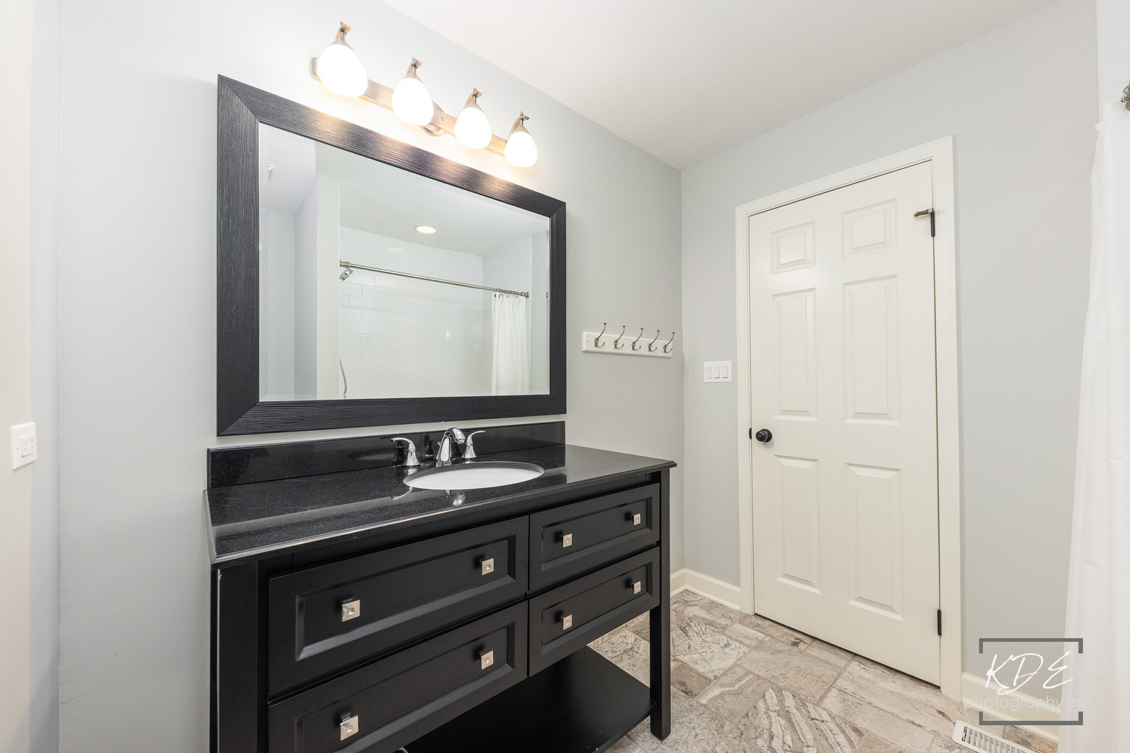 1126 Kings Point Court