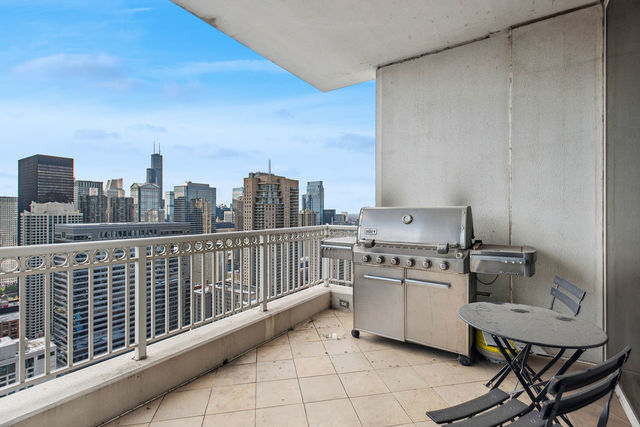 55 E Erie Street Unit: 4301