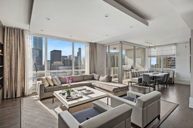 55 E Erie Street Unit: 4301