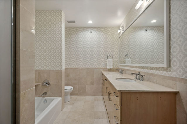 55 E Erie Street Unit: 4301