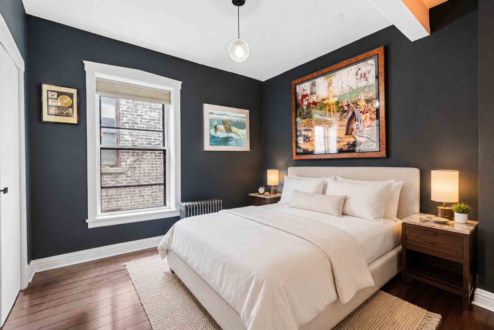 556 W Roscoe Street Unit: 3