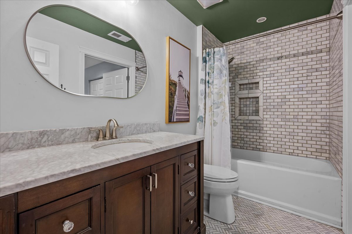 1001 W Madison Street Unit: 510