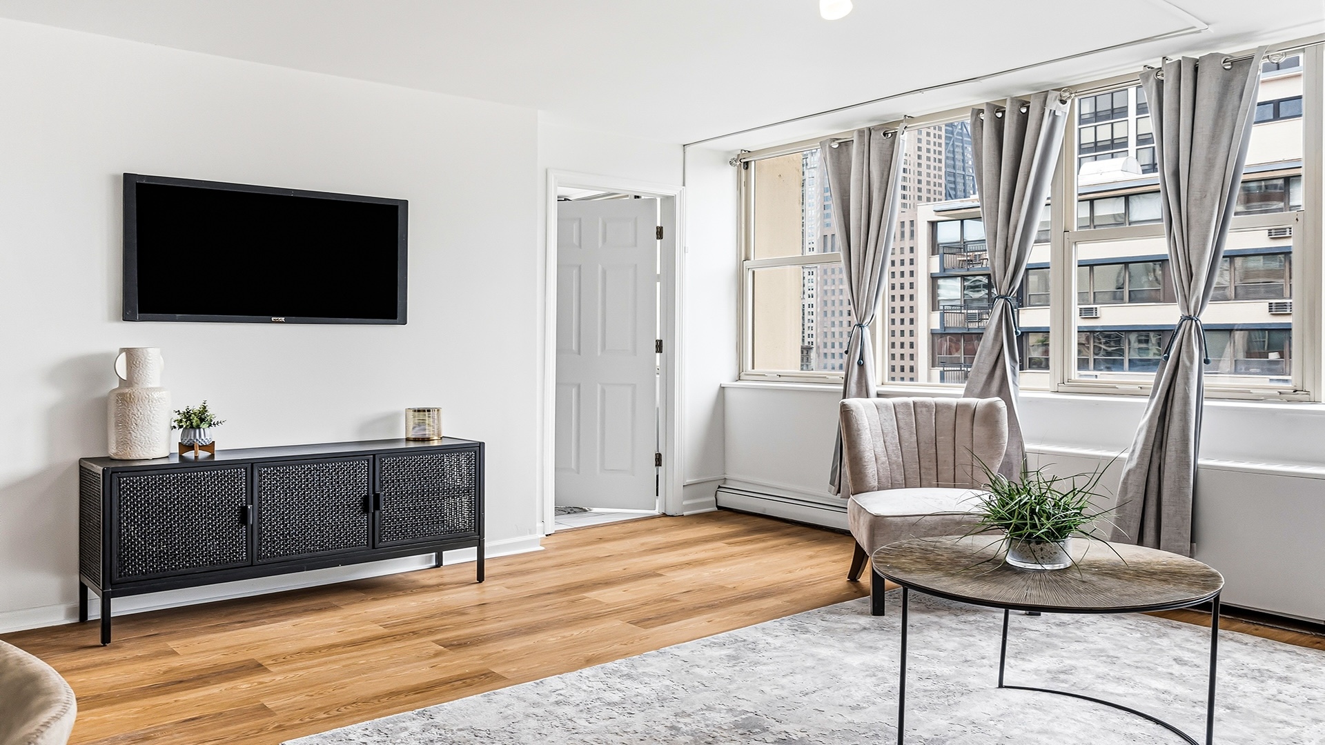40 E Cedar Street Unit: 18A