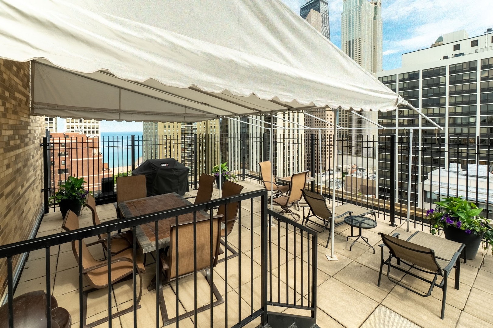 40 E Cedar Street Unit: 18A