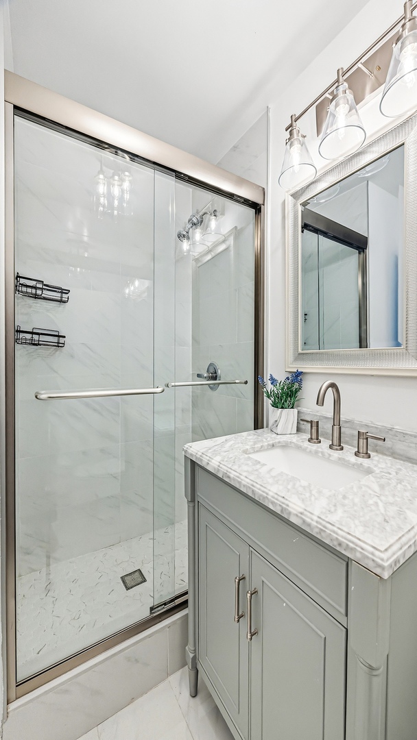 40 E Cedar Street Unit: 18A