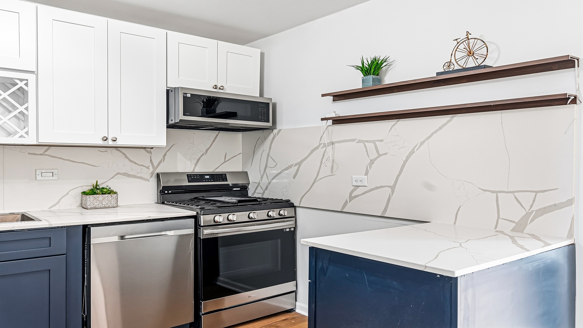 40 E Cedar Street Unit: 18A