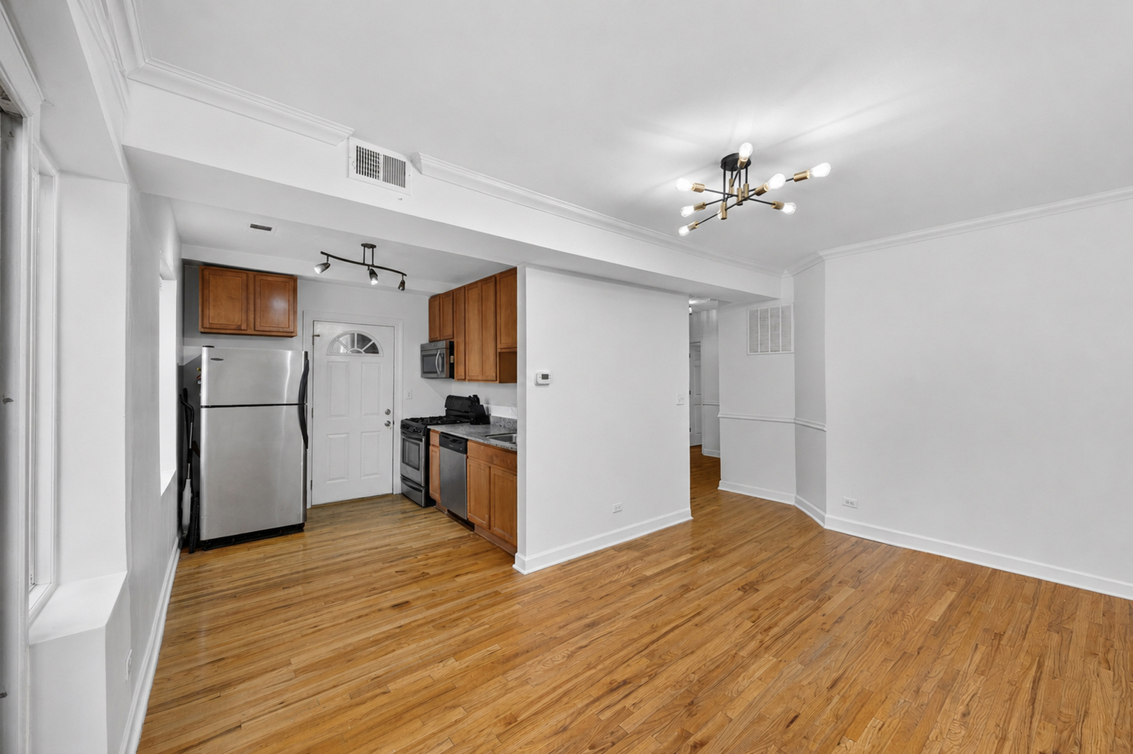4608 N Monticello Avenue Unit: 1W