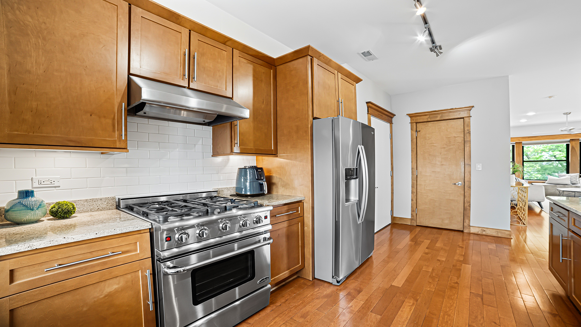 650 N WOOD Street Unit: 3S