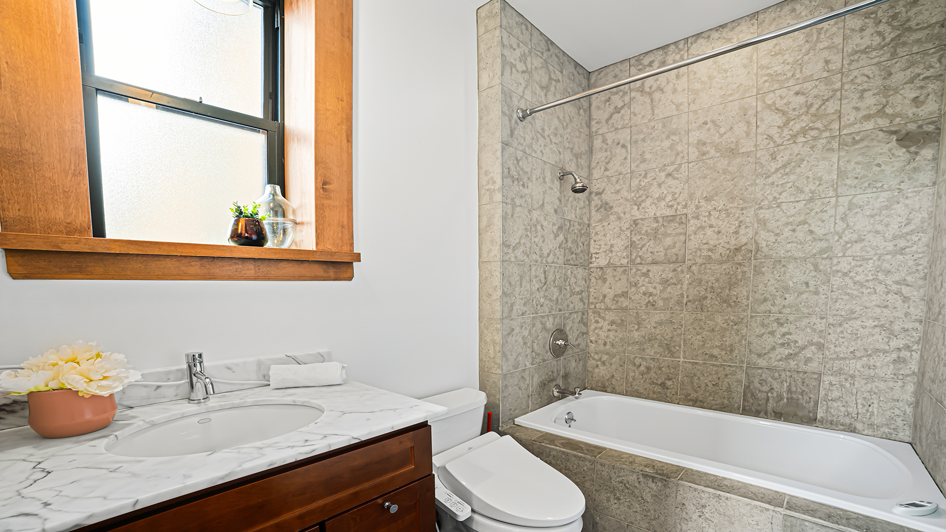 650 N WOOD Street Unit: 3S