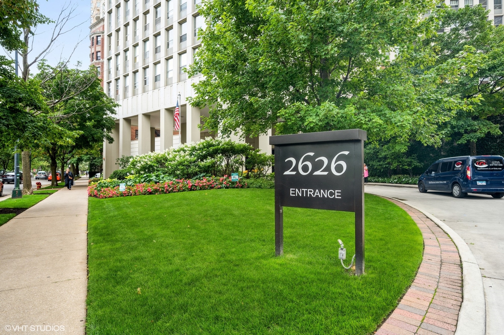 2626 N Lakeview Avenue Unit: 2506