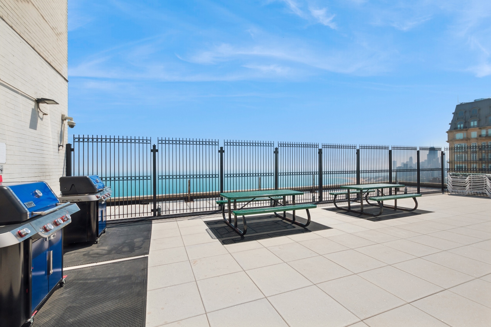 2626 N Lakeview Avenue Unit: 2506