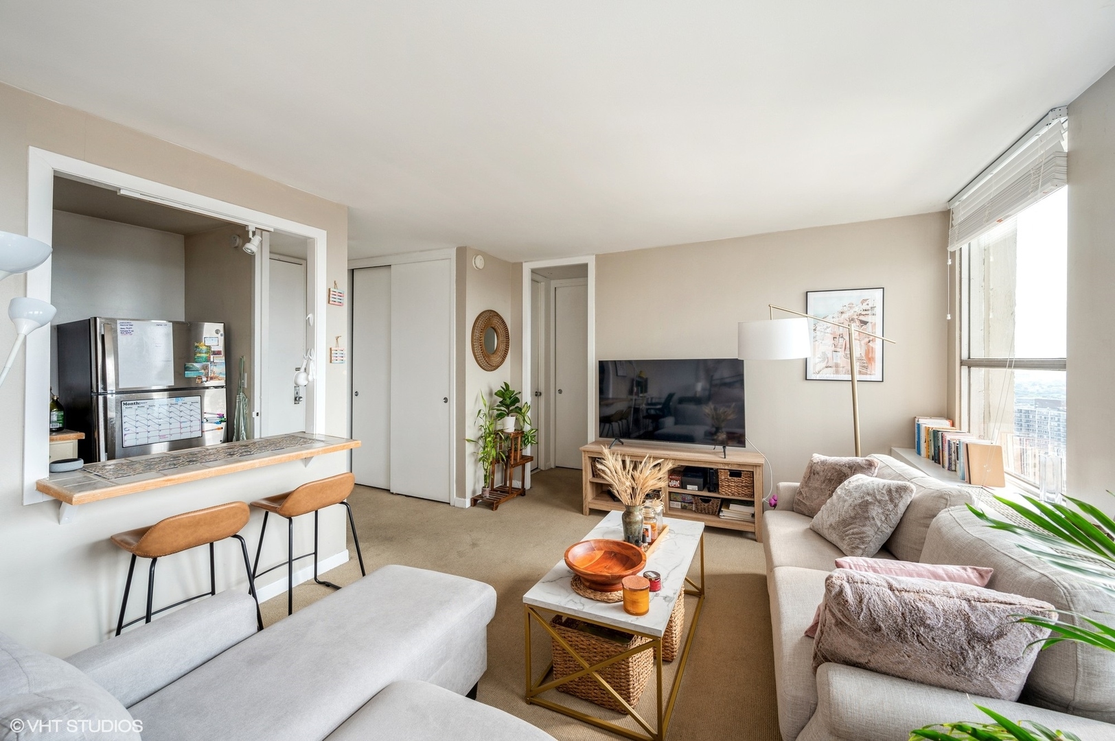 2626 N Lakeview Avenue Unit: 2506