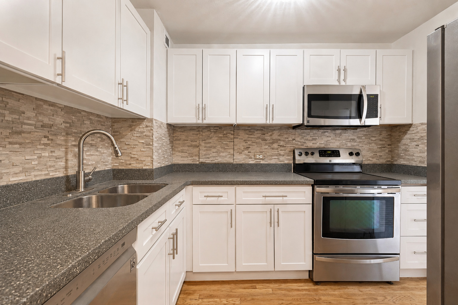 2970 N LAKE SHORE Drive Unit: 4A
