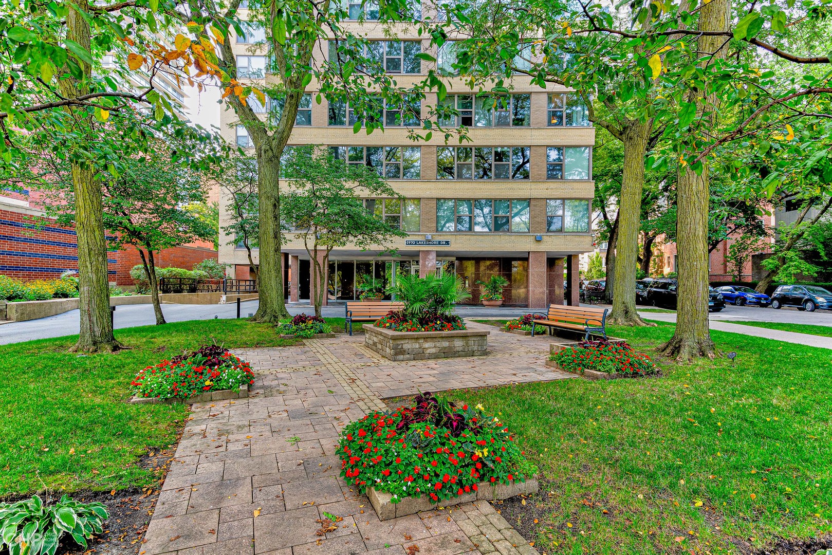 2970 N LAKE SHORE Drive Unit: 4A