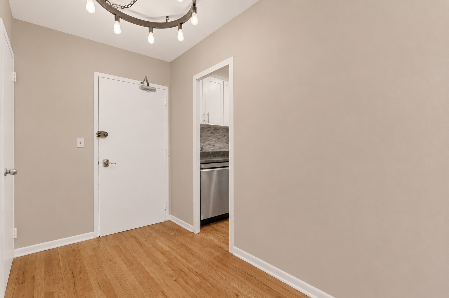 2970 N LAKE SHORE Drive Unit: 4A